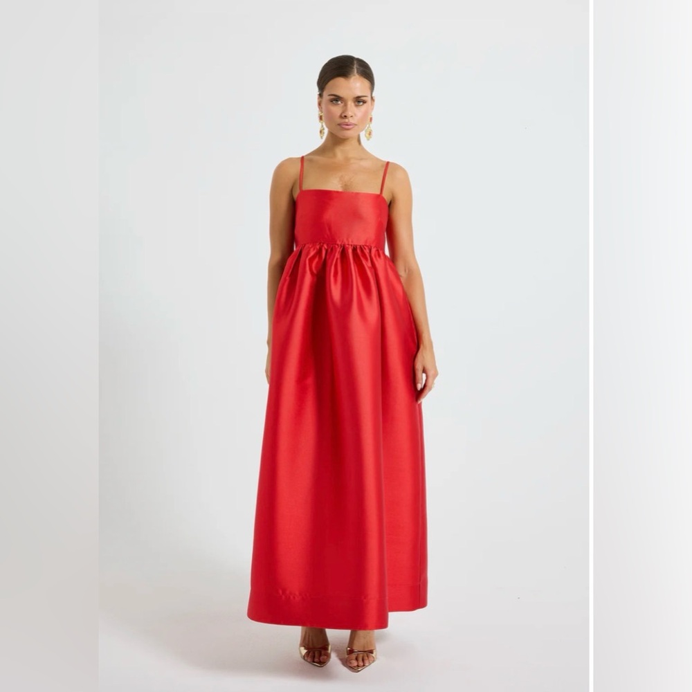 Elegant Red pippa midi flare Satin Maxi Dress with Square Neckline